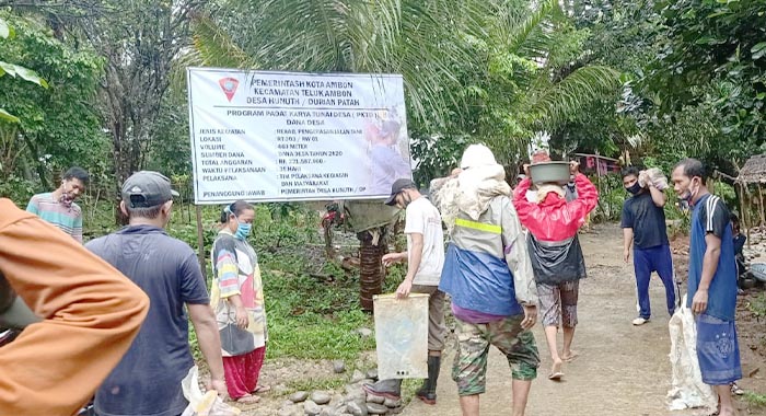 Pembangunan Jalan Tani RT.003/RW.01, Berdayakan Warga Melalui Pola Padat Karya Tunai Dana Desa